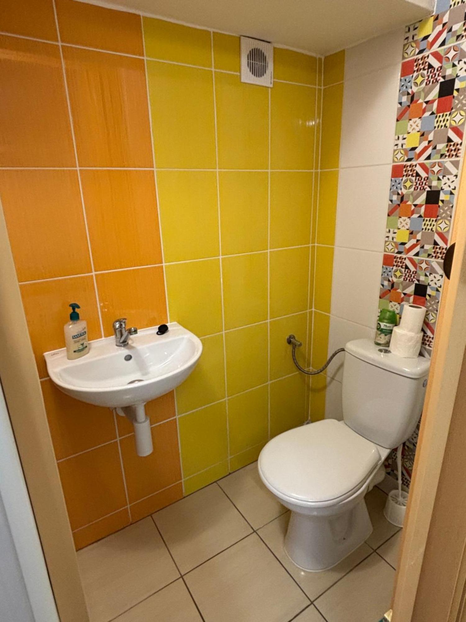 Apartmanovy Dom Grand Štúrovo Esterno foto