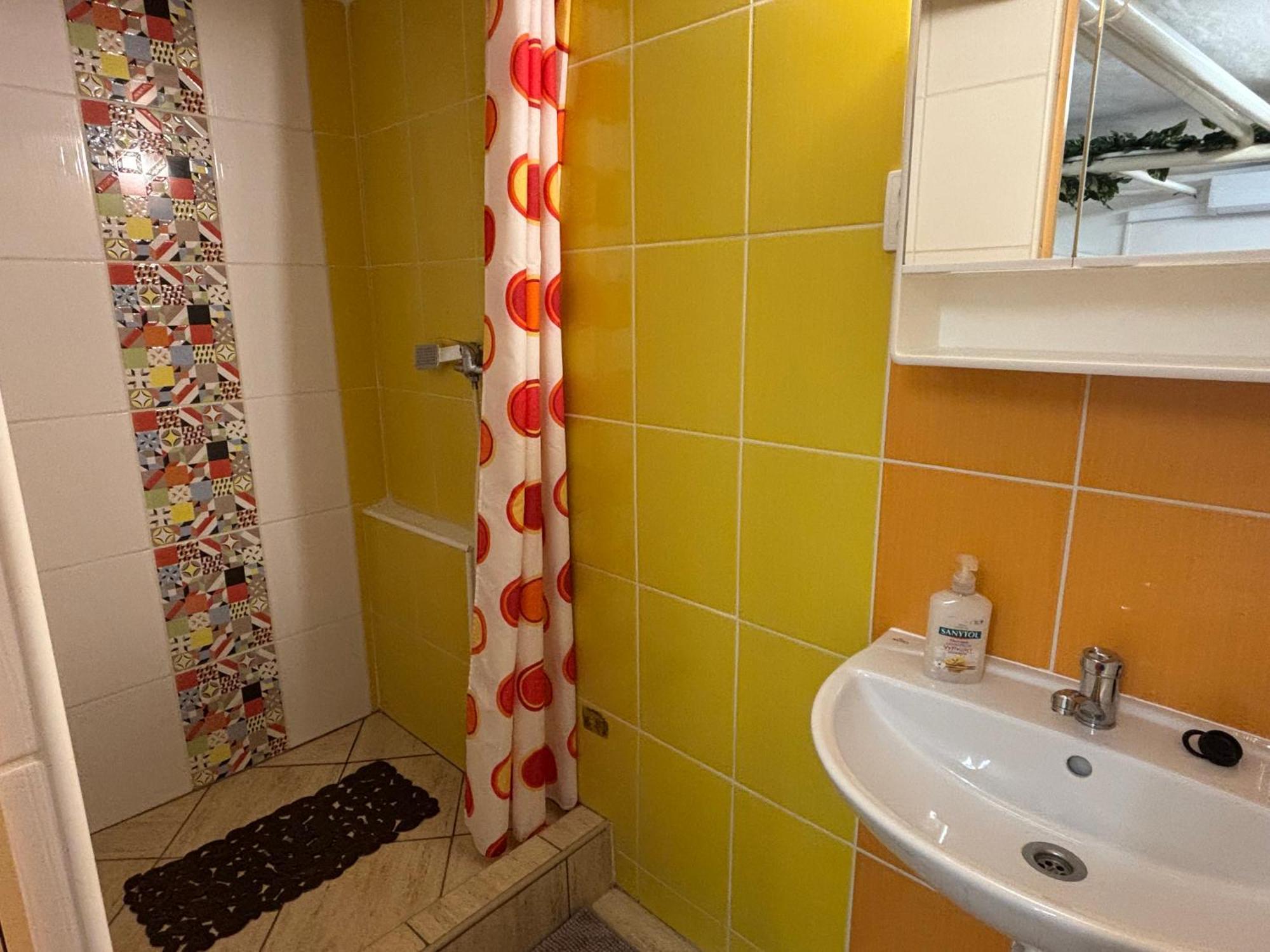 Apartmanovy Dom Grand Štúrovo Esterno foto
