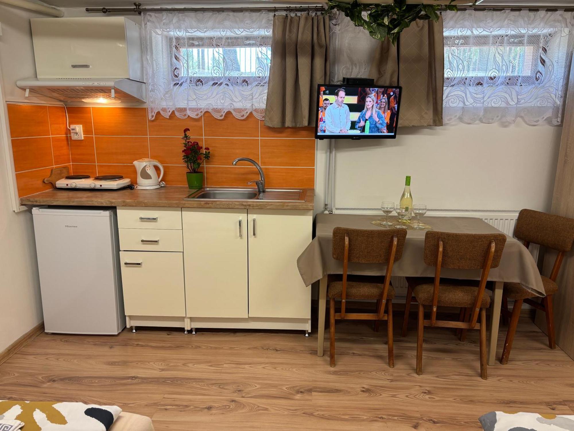 Apartmanovy Dom Grand Štúrovo Esterno foto